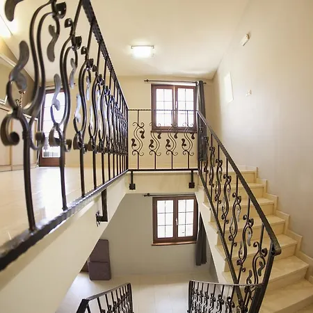 Emen 3* Mostar