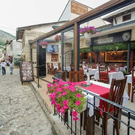 Emen Hotel