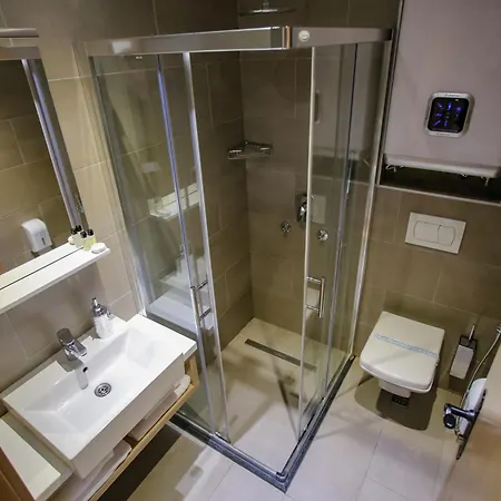 Emen Hotel 3*